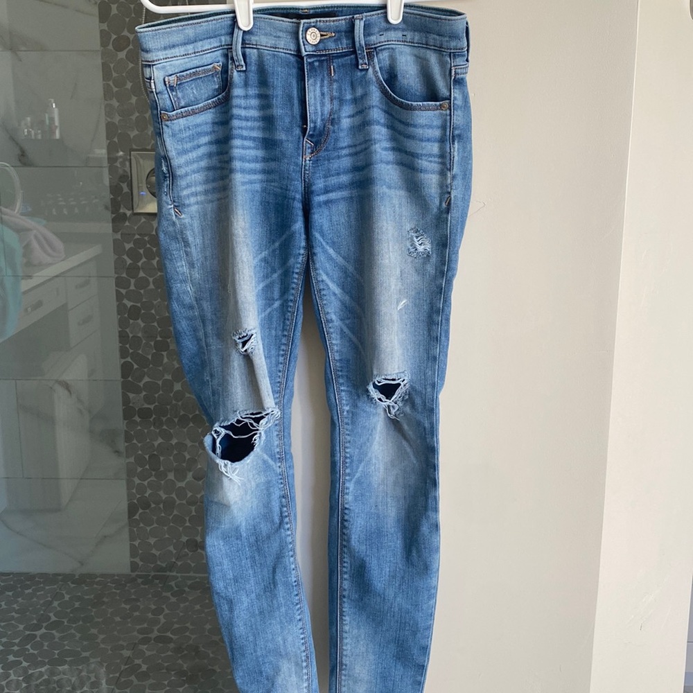 Express legging jeans mid rise size 6R. Worn a few times.